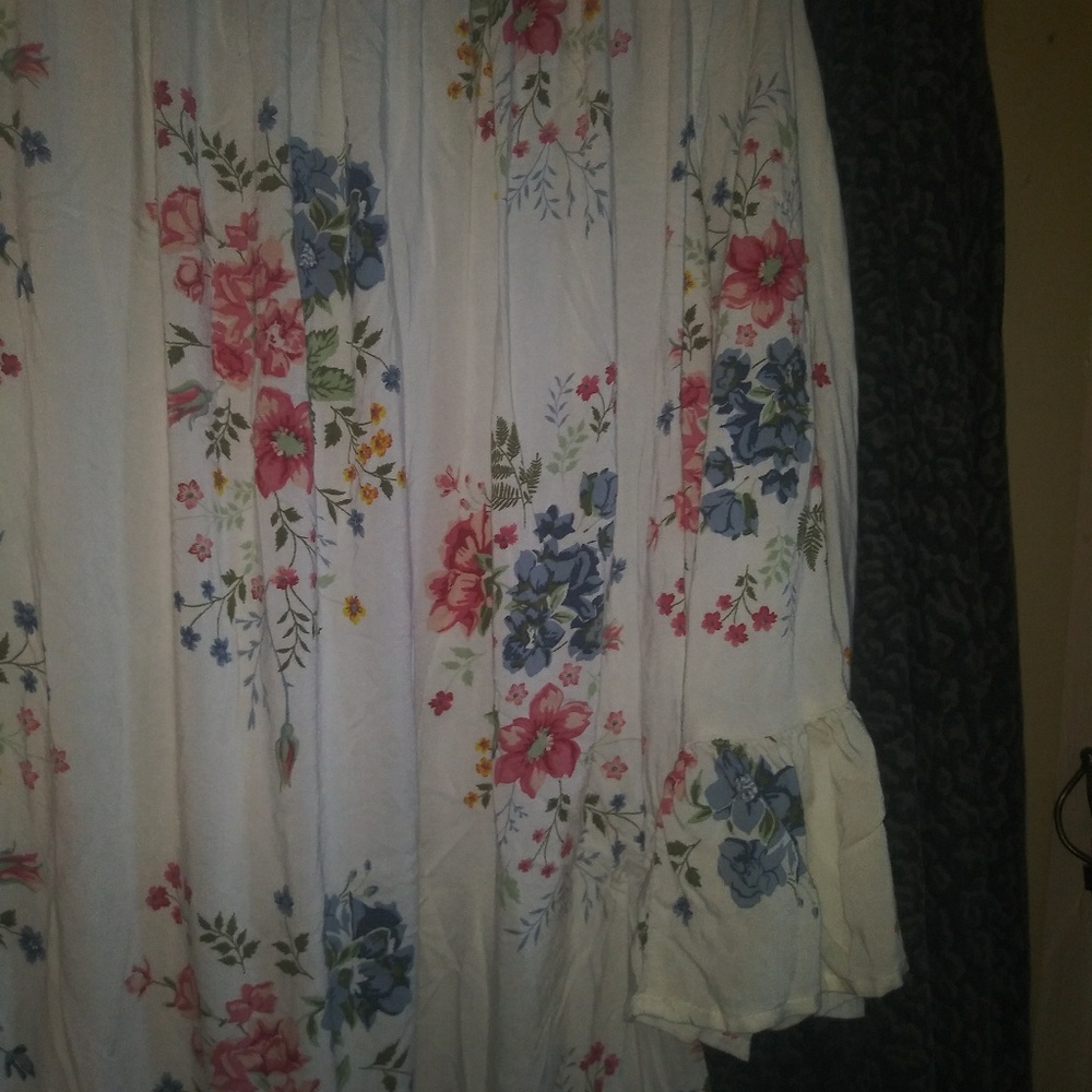 Bohemian floral flowy top